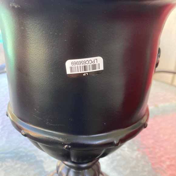 Hyde & Eek 28" Large
Creepy Ghoulish
Garden Halloween
Black Planter Boutique - Picture 5 of 6